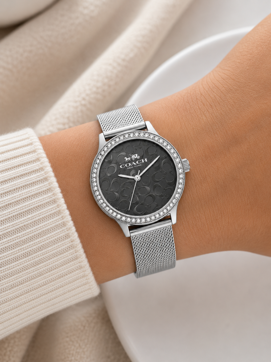Reloj Coach Pleateado Fondo Negro de Malla