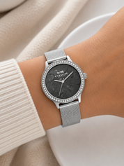 Reloj Coach Pleateado Fondo Negro de Malla