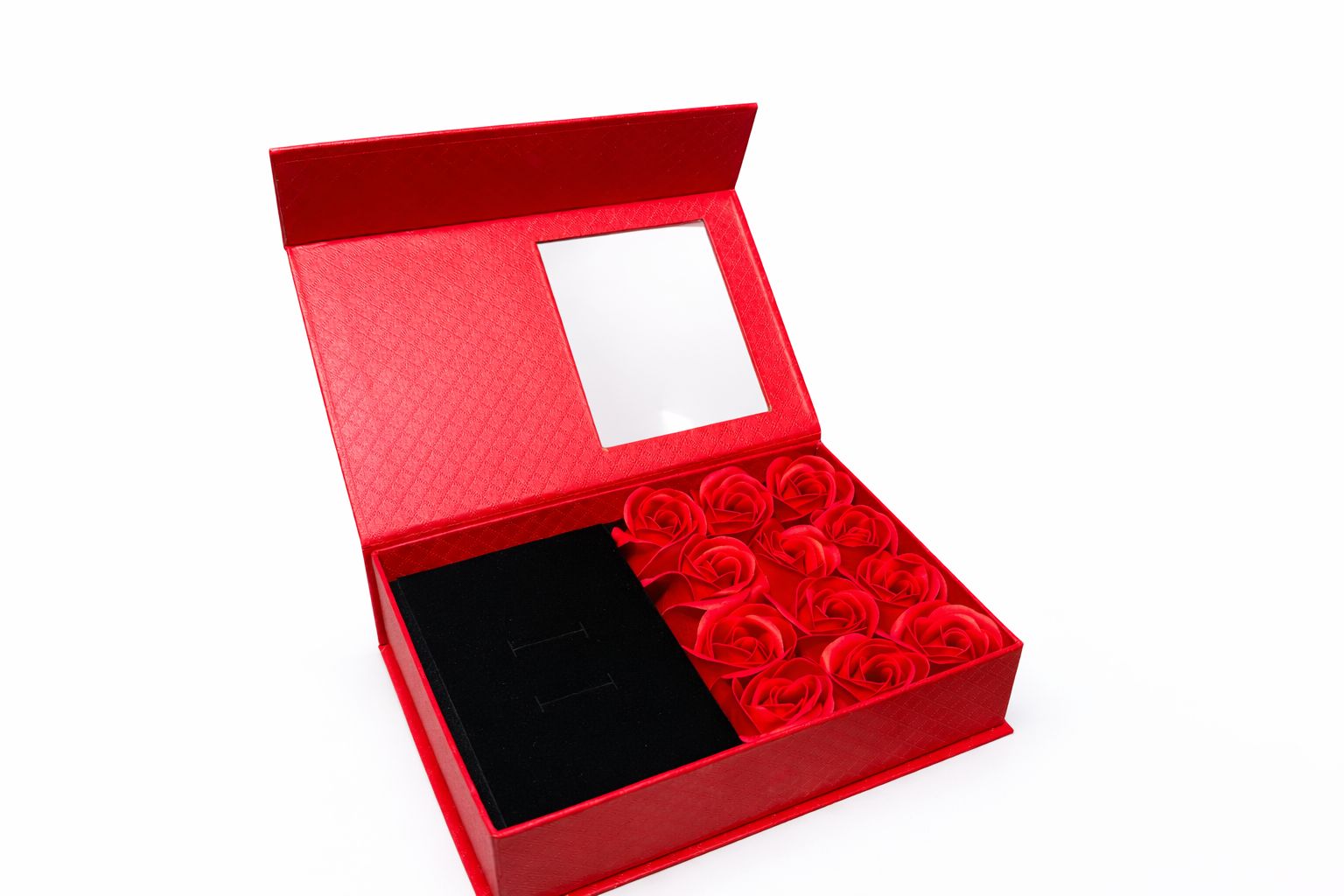 Caja Roja Con Flores Decorativa