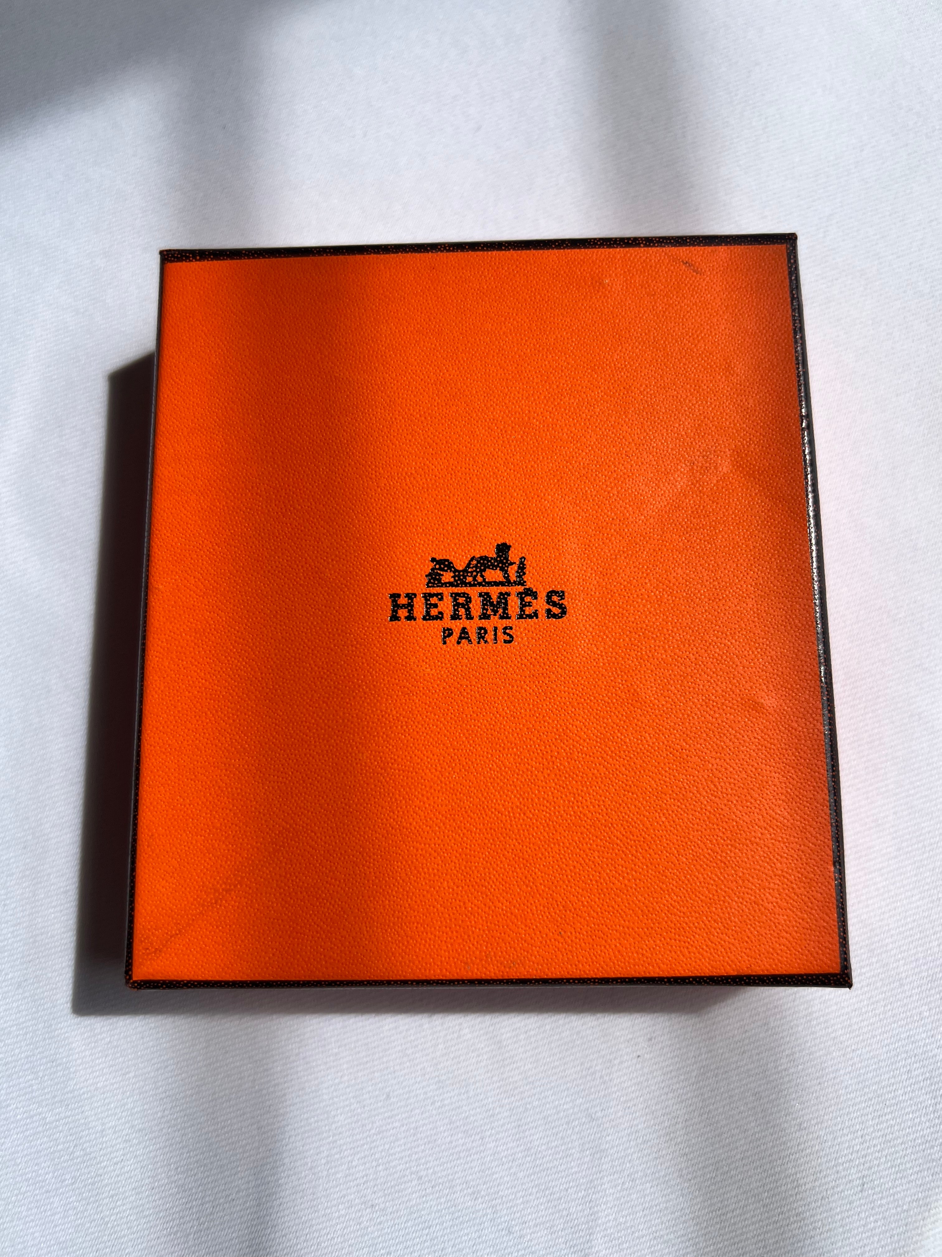 Caja Hermes