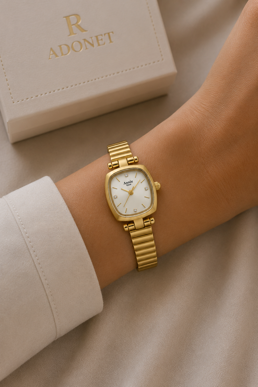 Reloj ANNIE Dorado Fondo Blanco