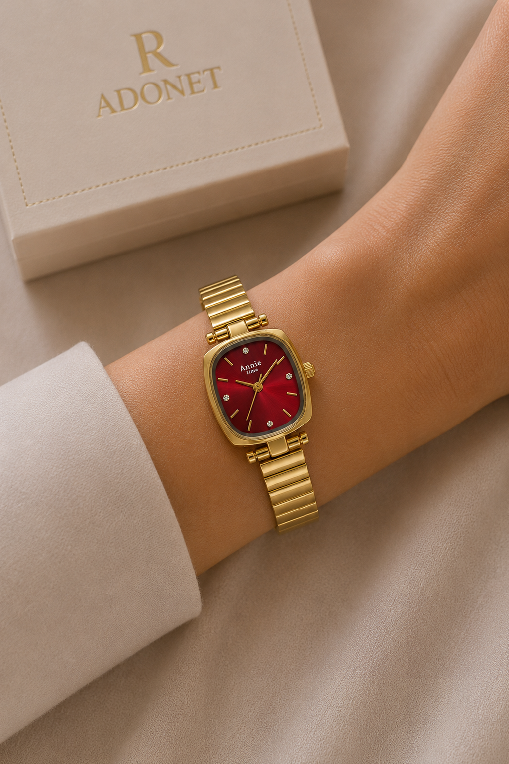 Reloj ANNIE Dorado Fondo Rojo
