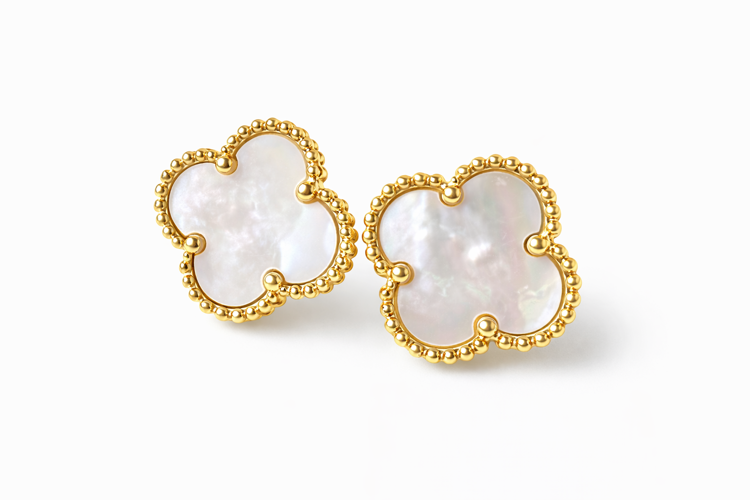 Pendientes Van Cleef Alhambra Vintage Blanco