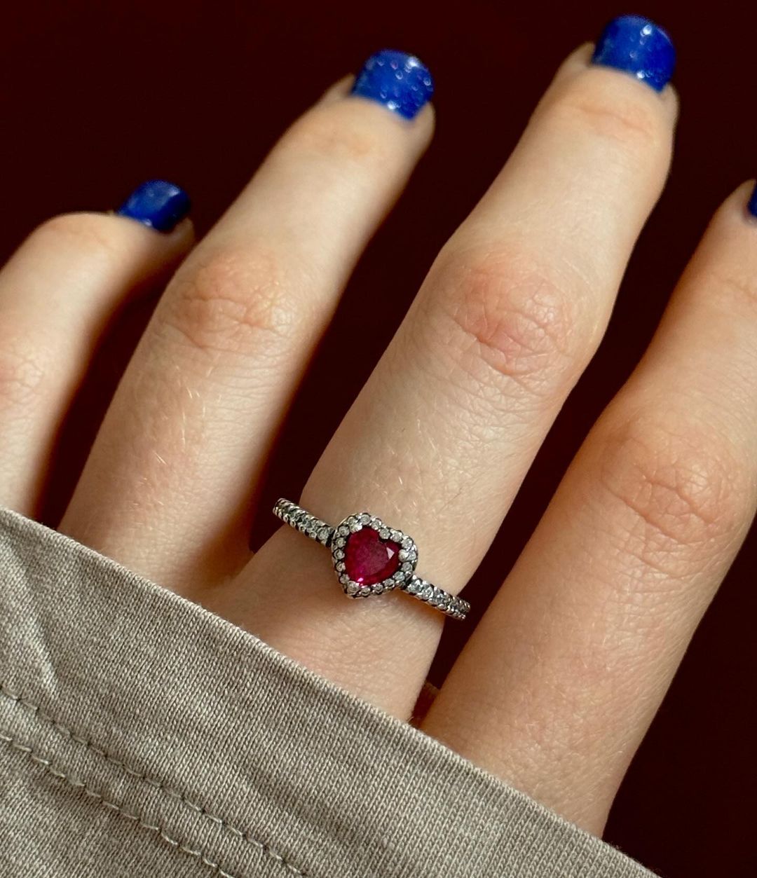 Anillo Corazón Rosa Fucsia Brillante