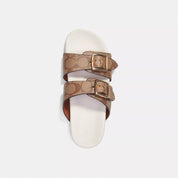 Sandalias Coach Signature Beige con Doble Hebilla Dorada