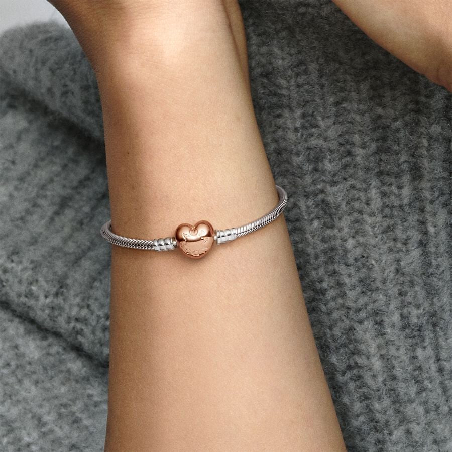 Pulsera Pandora Moments con cierre de Corazón Rose Gold