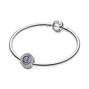 Charm Separador Corona O Azul Resplandeciente