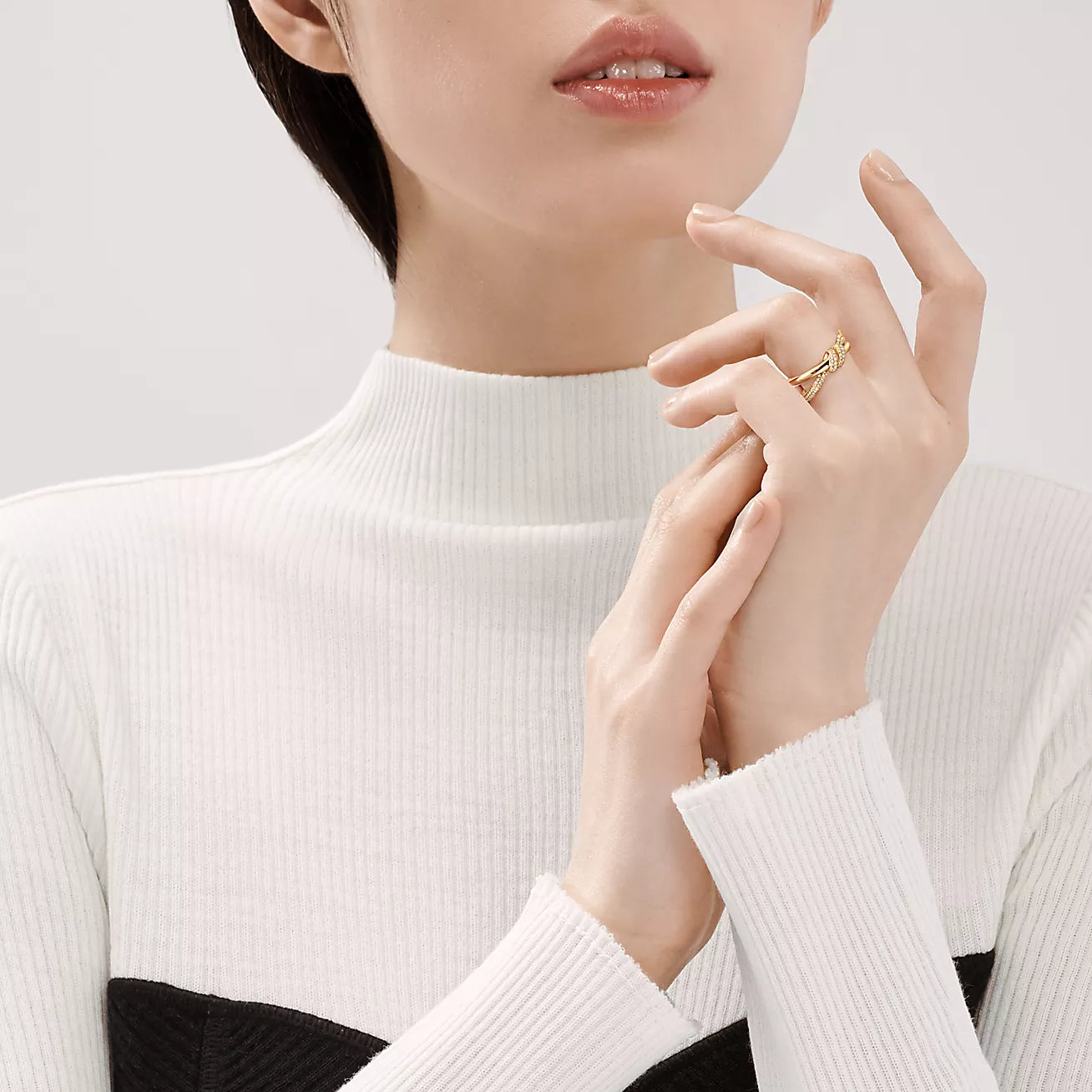Anillo Tiffany Knot de Doble Hilera