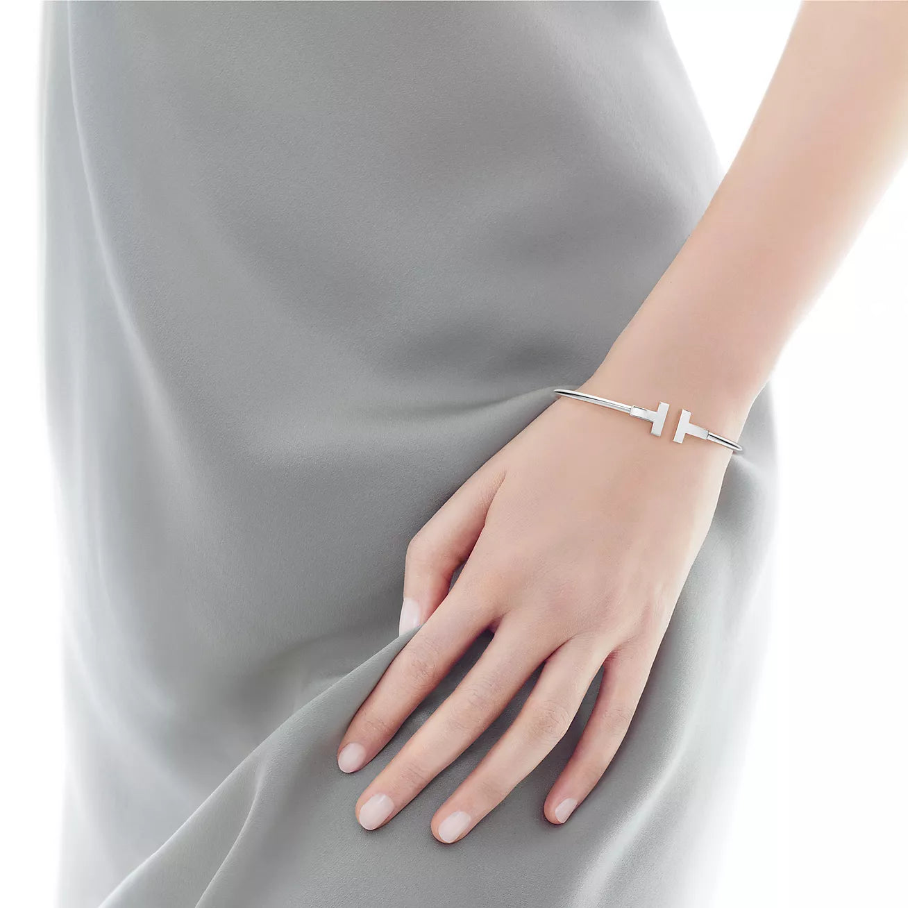 Pulsera Tiffany T Wire Plateada